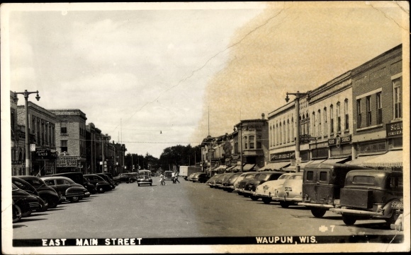 Ak Waupun Wisconsin VS, East Main Street