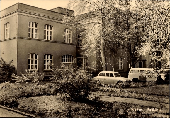 Ak Wolfen in Saksen Anhalt, polikliniek, auto's