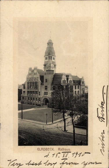 Postcard Gladbeck in the Ruhr area, town hall, exterior view, street section