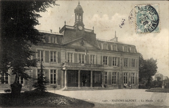 Postcard Maisons Alfort Val de Marne, town hall, tower clock