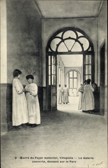 Ak Villepinte Seine-Saint-Denis, Oevre du Foyer maternel, La Galerie couverte, donnant sur le Parc
