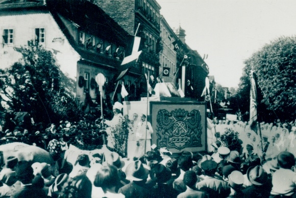 Collective image Documents of our time No. 135 Pirna, 700th anniversary 1933, bakers&#39; guild, coat of arms wagon