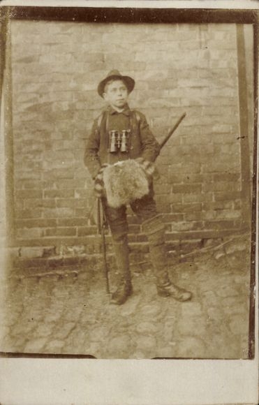 Photo Postcard Ebersbach in Saxony Oberlausitz ?, boy with binoculars
