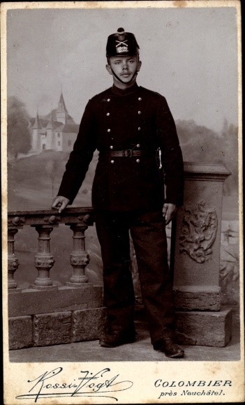 Photo Neuchâtel Neuchâtel city, Swiss soldier in uniform