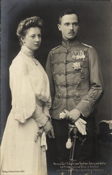 Ak Herzog Carl Eduard von Sachsen-Coburg-Gotha, Victoria Adelheid von Schleswig Holstein Sonderburg