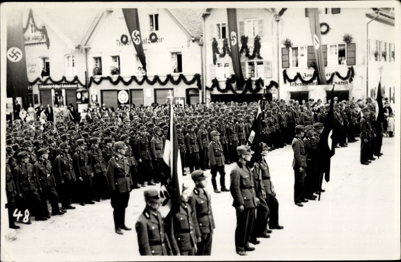 Photo Weilheim Upper Bavaria, festival, flag decoration, boys in uniforms, Third Reich