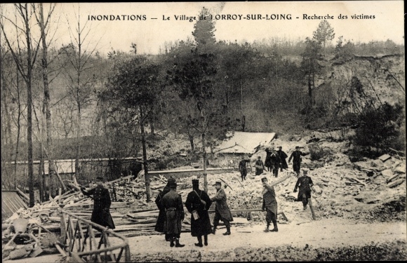 Ak Lorroy sur Loing Seine et Marne, Inondations, Recherche des Victimes