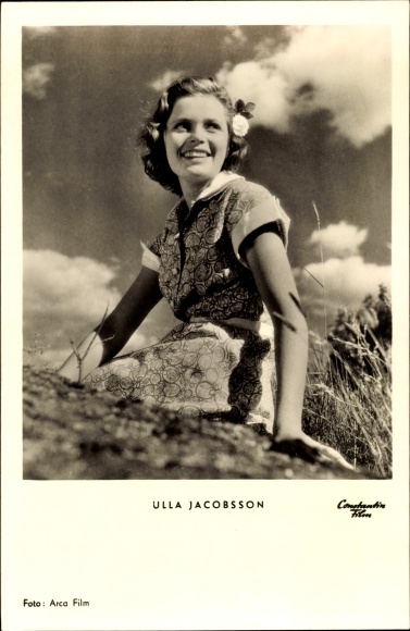 Postcard actress Ulla Jacobsson, she only danced one summer, portrait