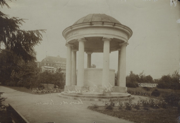 Original photo of Salzuflen in North Rhine-Westphalia, salt and thermal bath, "Leopold-Spudel", around 1900