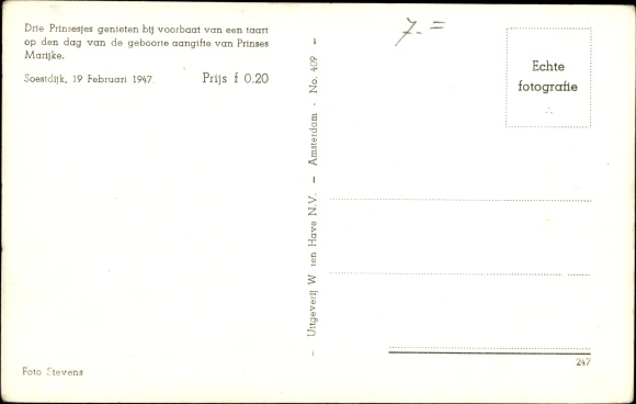 Postcard Dutch royal family, cake for the birth of Princess Marijke 1947, Beatrix, Irene