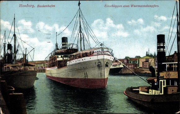 PC Hamburg, in the Baakenhafen, towing a Woermann steamer