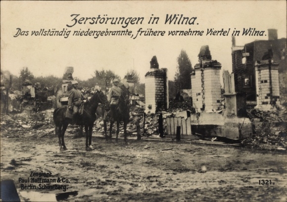 PC Vilnius Wilna Lithuania, war damage, German soldiers in uniform, riders, I WW
