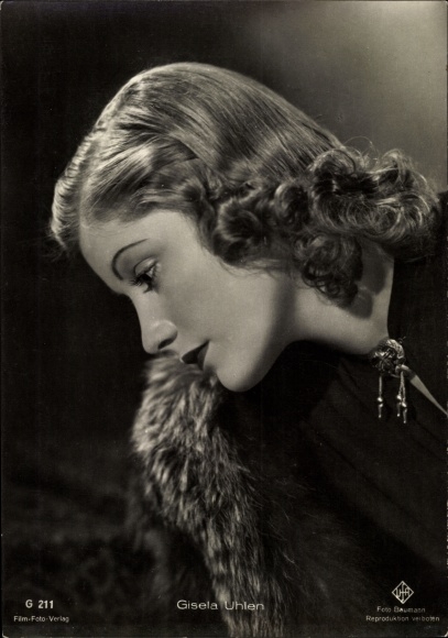 Postcard actress Gisela Uhlen, portrait, film photo publisher G 211