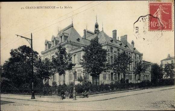 Postcard Grand Montrouge Hauts de Seine, The Town Hall