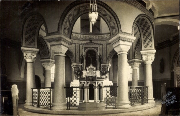 Ak Fulda in Hessen, interieur van een rotonde, zuilen, altaar, kroonluchter, architectuur
