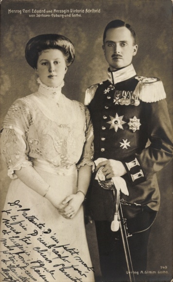 Postcard Duke Carl Eduard of Saxe Coburg Gotha, Duchess Victoria Adelheid
