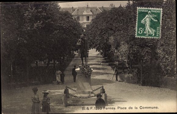 Ak Ferney Voltaire Ain, Statue, Park, Menschen, Bäume, Poststempel, französische Briefmarke