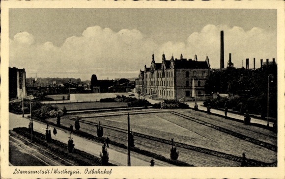 Ak Lodz Litzmannstadt Lodsch Polen, Ostbahnhof, Straßenseite