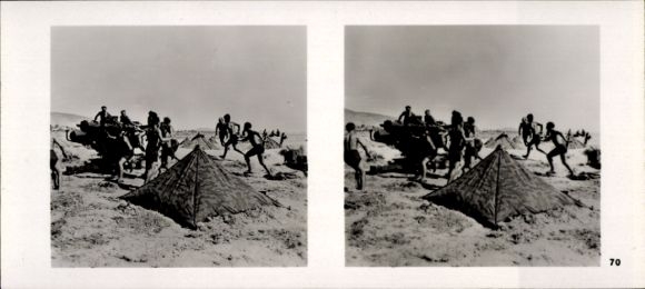 Stereo spatial image photo flying and winning No. 70, air raid alarm at an anti-aircraft battery in Greece