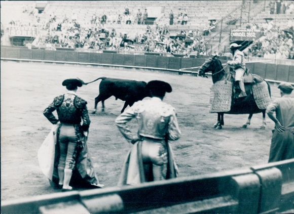 Photo film scene Barcelona, bullfight, Corrida de Toros, Germany 1952, Jordan J. von Boyadjieff