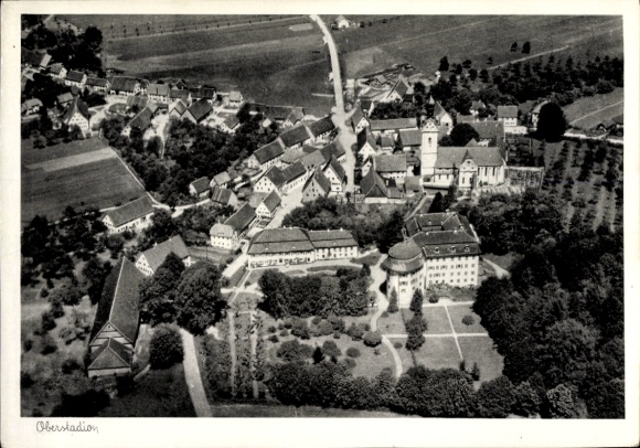 Ak Oberstadion in Oberschwaben, Luftaufnahme von  Dörfer, Landschaft, Kirche, Felder