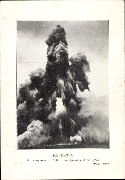 Postcard Java Indonesia, Krakatau, A 500 m eruption in January 1929