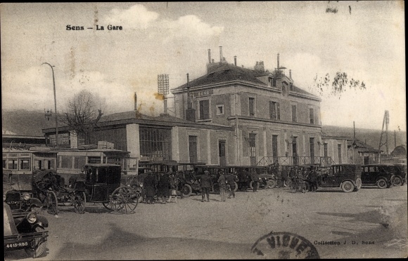 Postcard Sens Yonne, La Gare, street view
