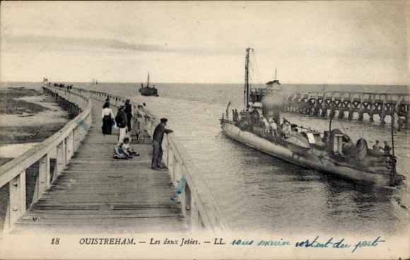 Postcard Ouistreham Riva Bella Calvados, Les deux Piers