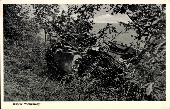 Postcard Wehrmacht, hidden tank