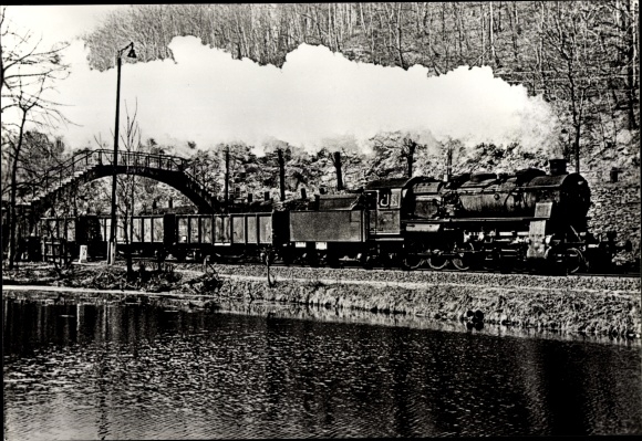 Postcard Hartenstein in the Erzgebirge of Saxony, steam locomotives in use, class 58, freight train, April 1976